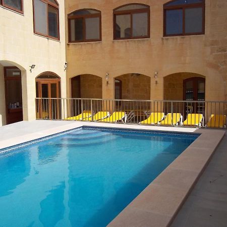 Country Inn Sannat Exterior photo
