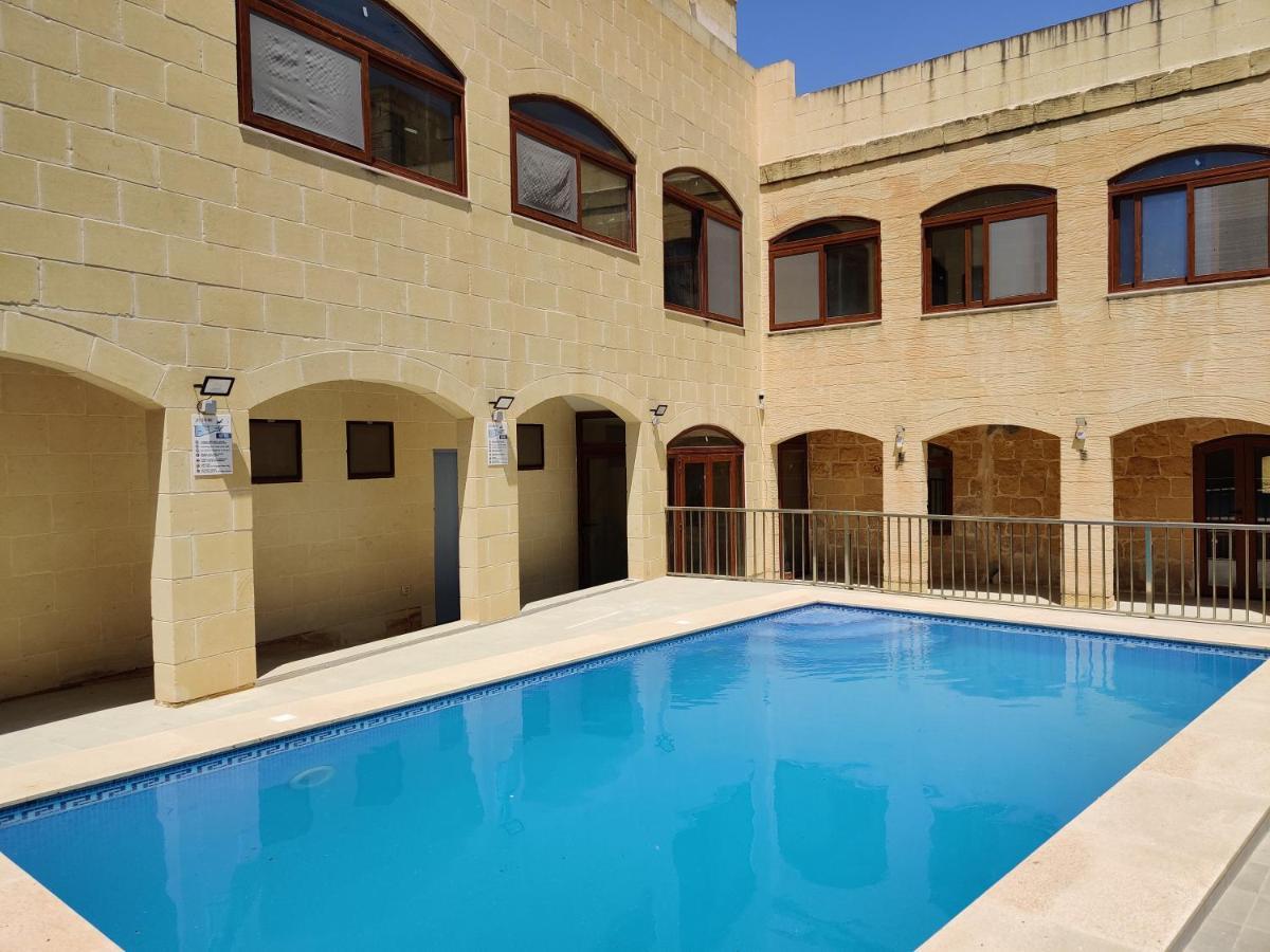 Country Inn Sannat Exterior photo