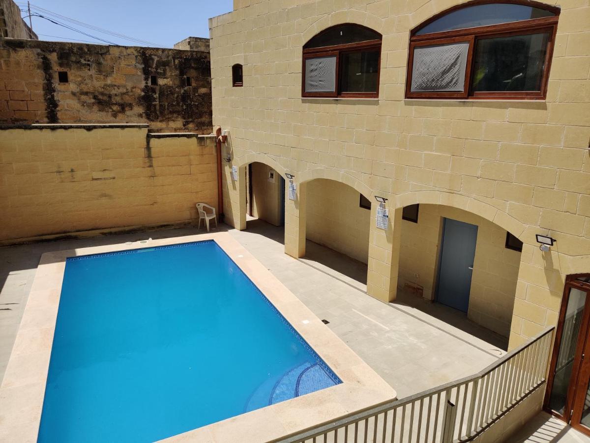 Country Inn Sannat Exterior photo