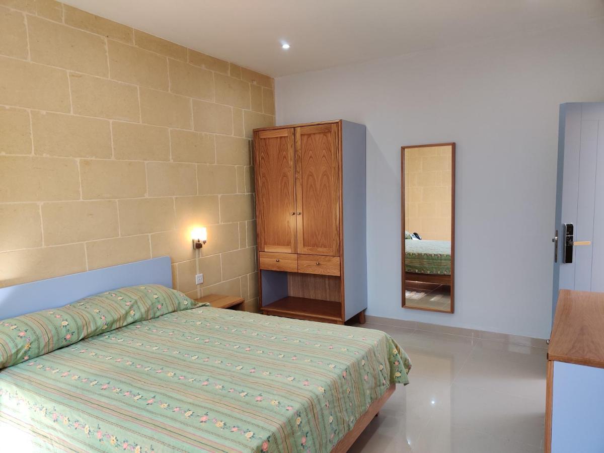 Country Inn Sannat Exterior photo