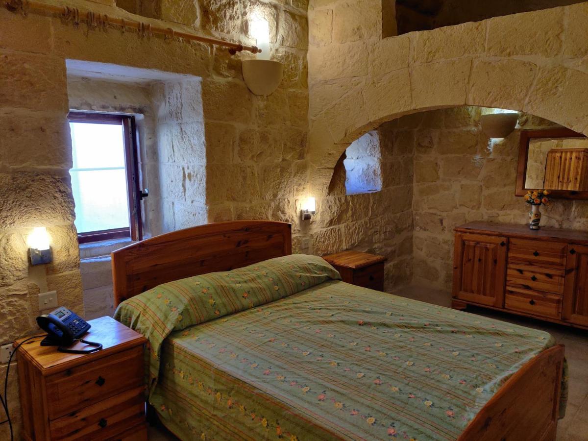 Country Inn Sannat Exterior photo