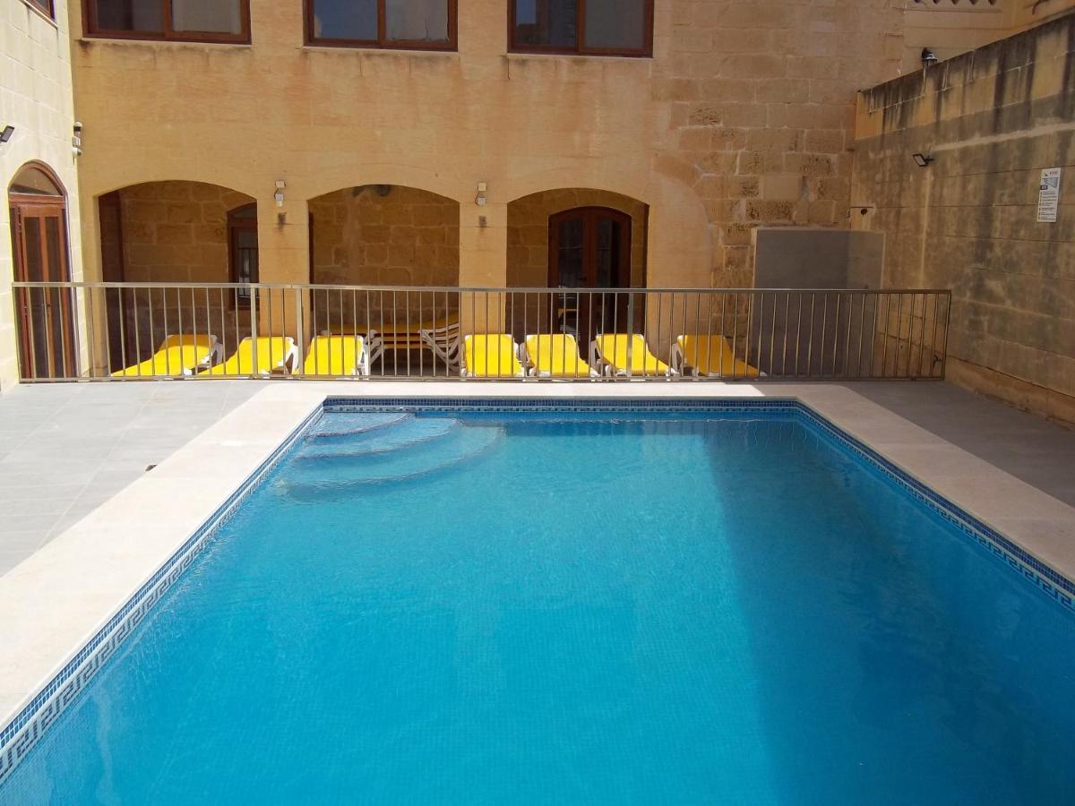 Country Inn Sannat Exterior photo